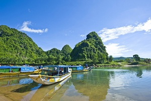 Phong Nha tour