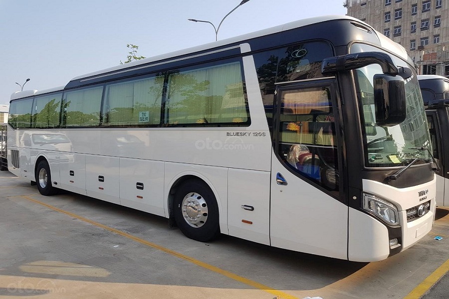 hire a bus in Vietnam