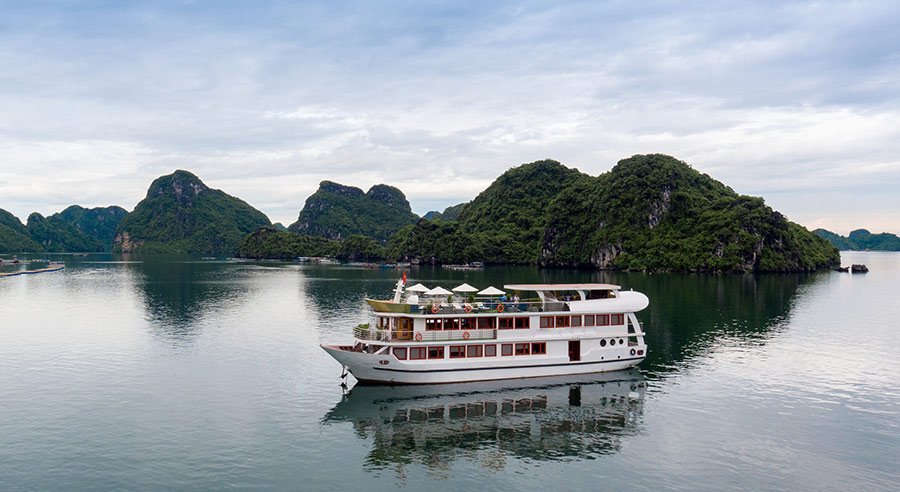 Swan cruise Halong bay