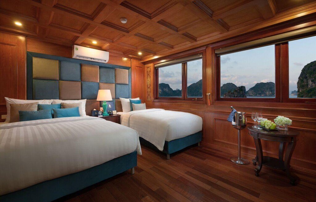 Cabin on Swan cruise Halong