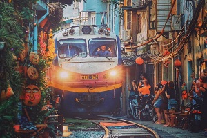 walking tour Hanoi - small Walking tour Hanoi city