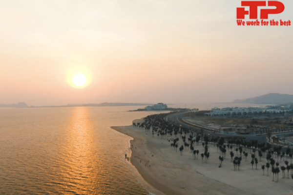 Bai Chay Beach
