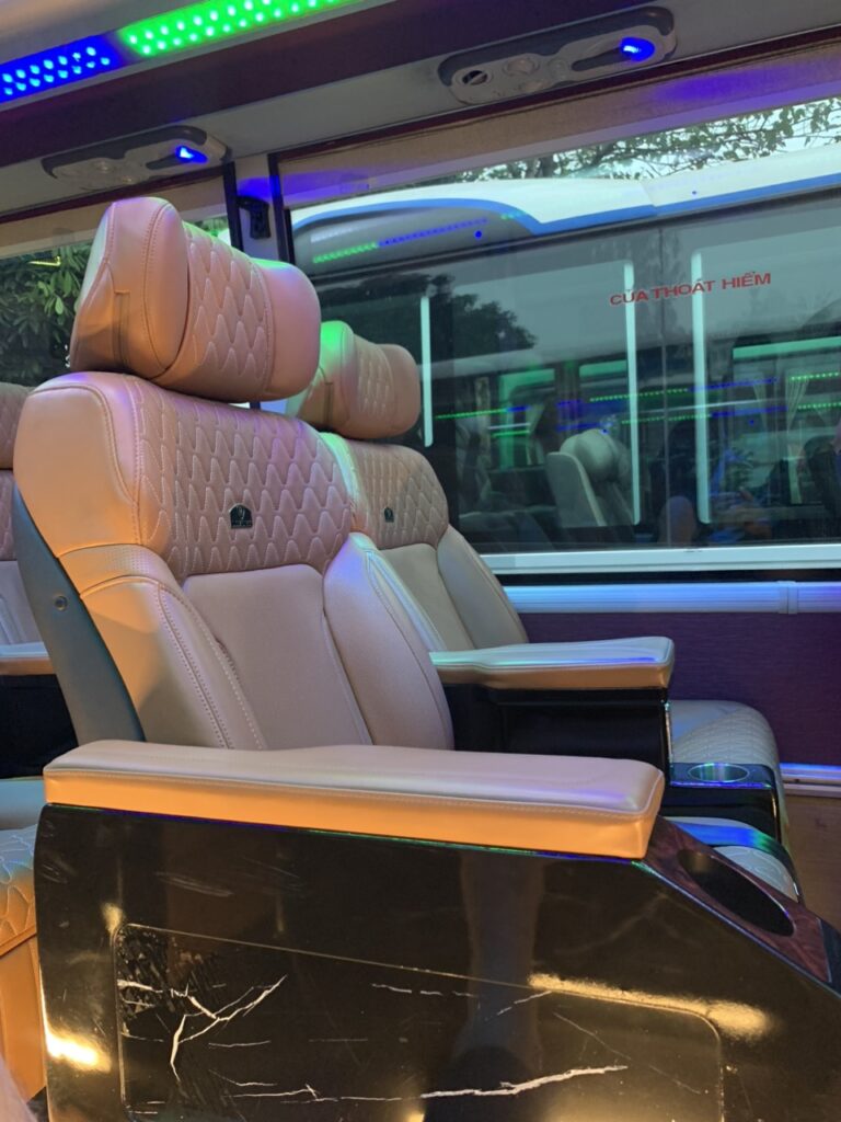 limousine Halong bay Hanoi airport