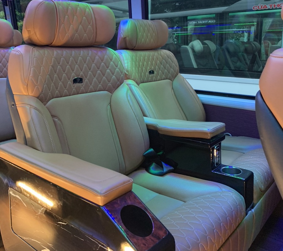 Limousine Halong bay Hanoi
