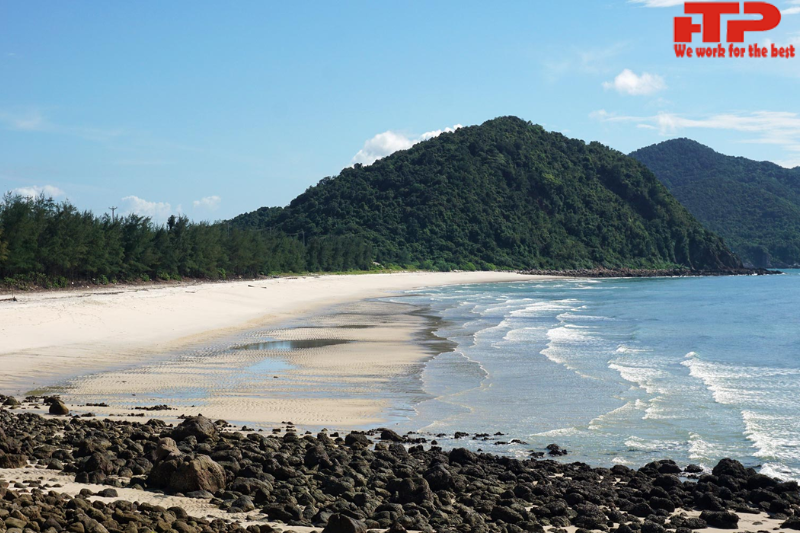 Minh Chau beach